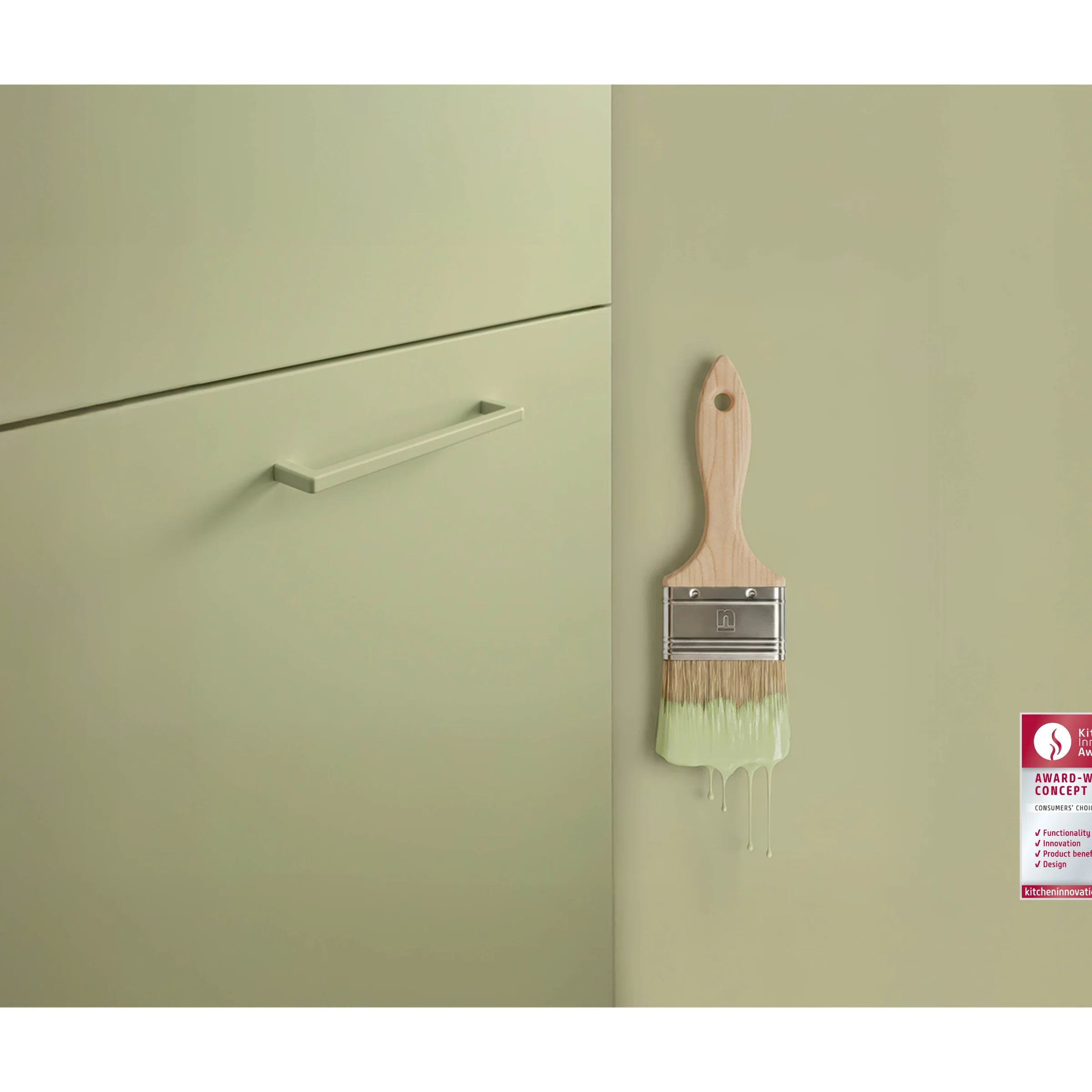 Matowy lakier łączy się z kolorem ściany